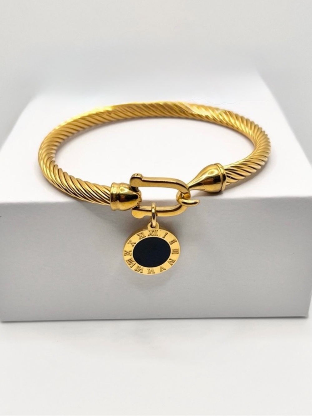 Bangle ๐ค - Picture 1 of 1
